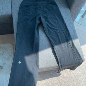 Lululemon pants size 6